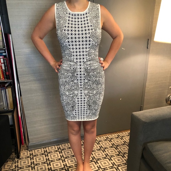 BCBGMaxAzria Dresses & Skirts - BCBG Maxazria Beautiful Dress